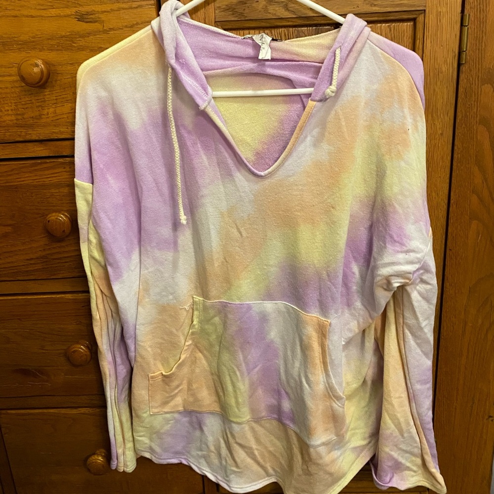 Acemi hooded shirt. Tye dye. Size medium